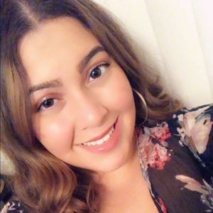 Meet your Posher, Nicole